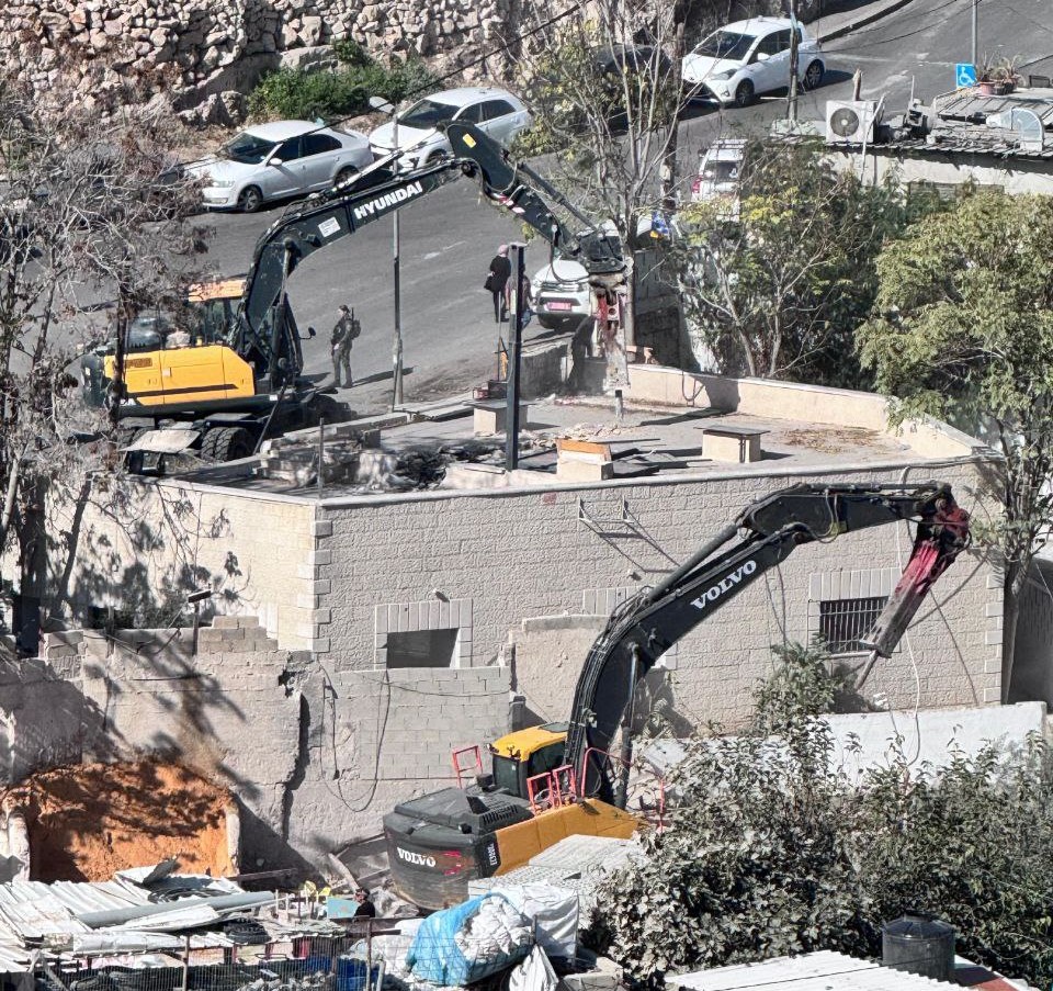 כוחות הכיבוש הרסו בית בסילואן שבדרום מסגד אל-אקצא