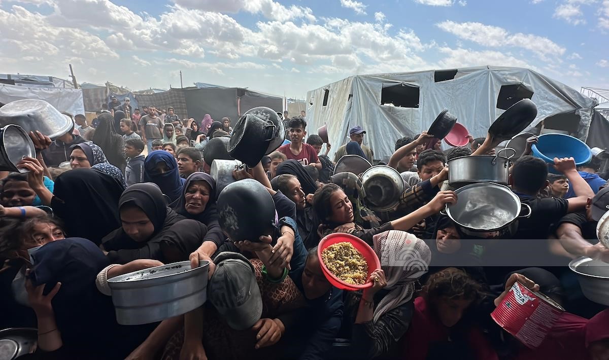 עזה: התקאיות הופכות למוצא האחרון של רעבים