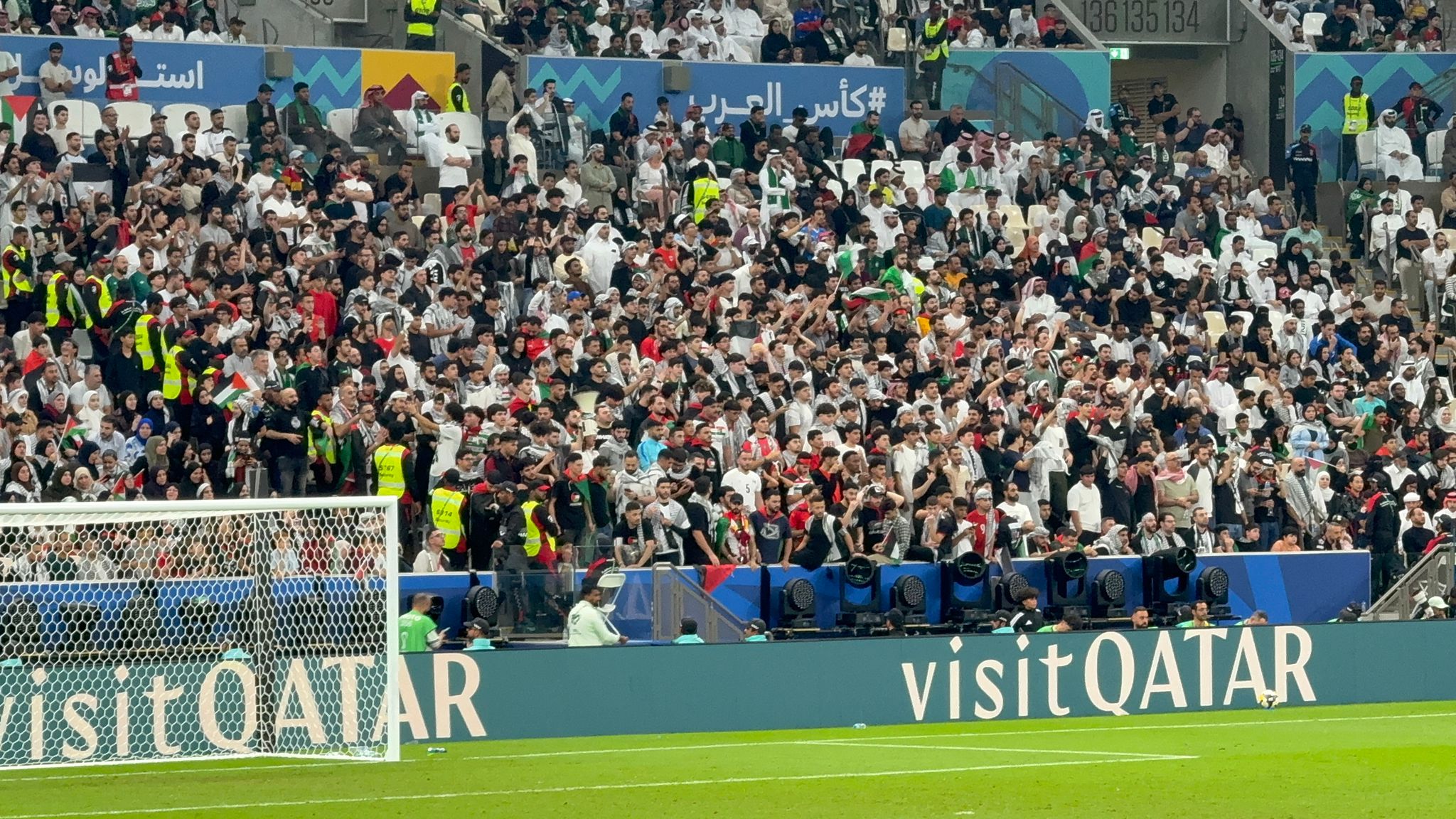 הישג היסטורי מול מציאות הרסנית: נבחרת פלסטין נפרדת מגביע הערבי, אך קונה לעצמה מקום של כבוד