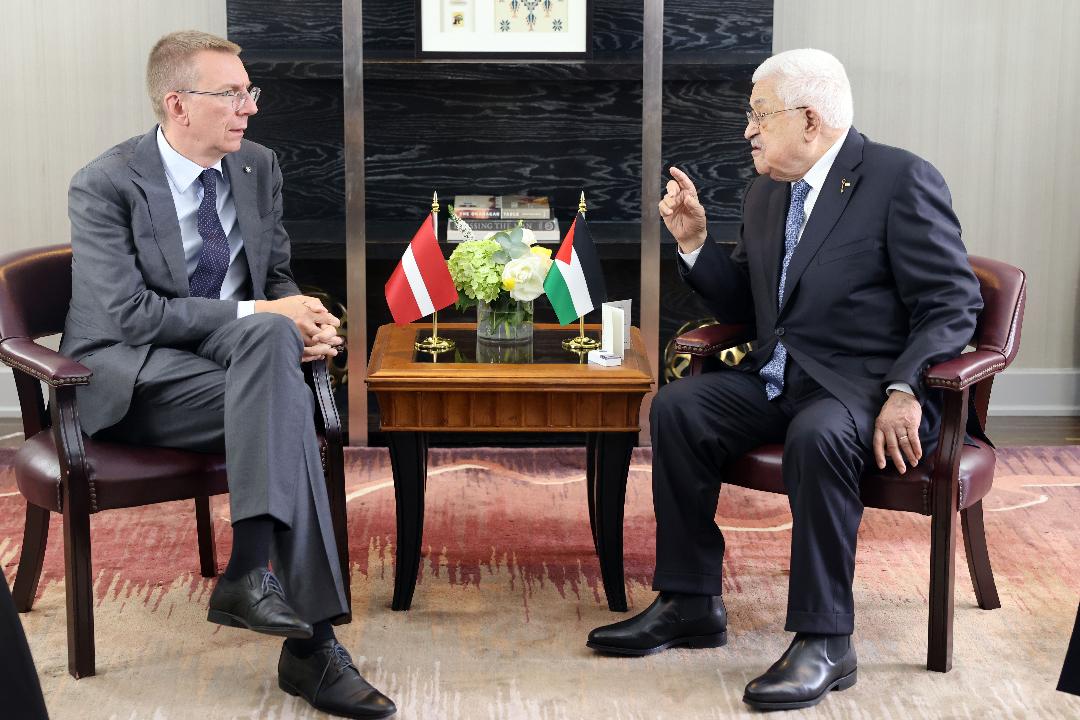 נשיא מדינת פלסטין נפגש עם מקבילו הלטבי: קריאה לעצור את התוקפנות הישראלית