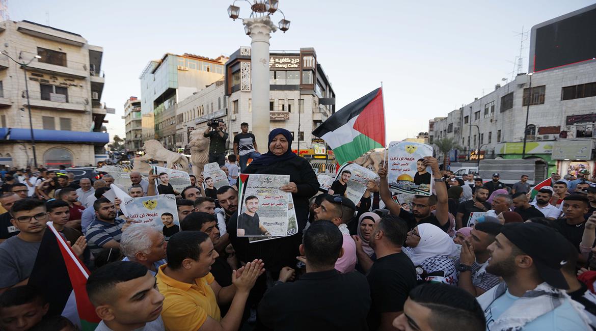 האימא : רוצה את בני הגוסס