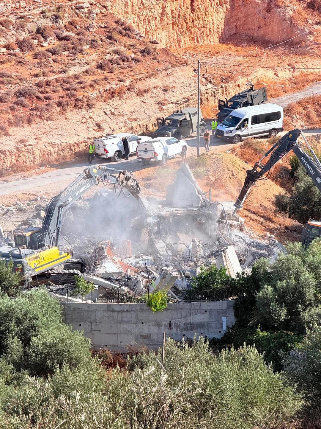 כוחות הכיבוש הרסו בית מאוכלס בנחאלין שממערב לבית לחם