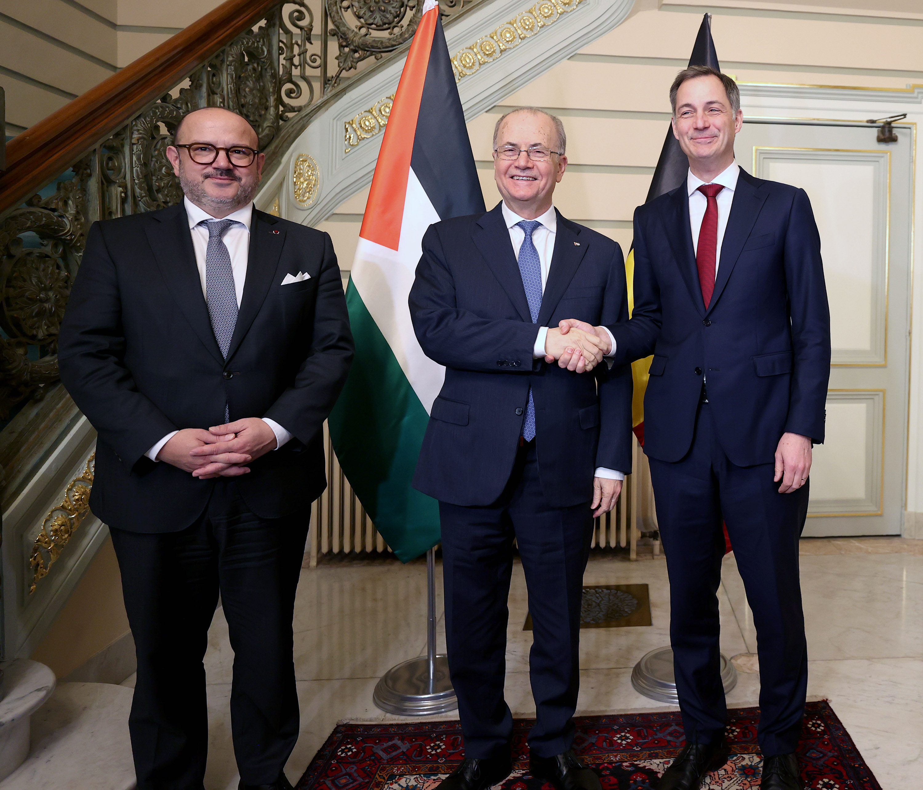 ראש הממשלה הפלסטיני ועמיתו הבלגי דנו בקידום פתרון מדיני ושיקום עזה