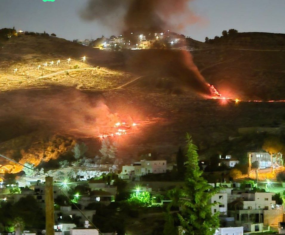 שני אזרחים נפצעו מתקיפת מתנחלים בכפר צוריף שבצפון-מערב חברון