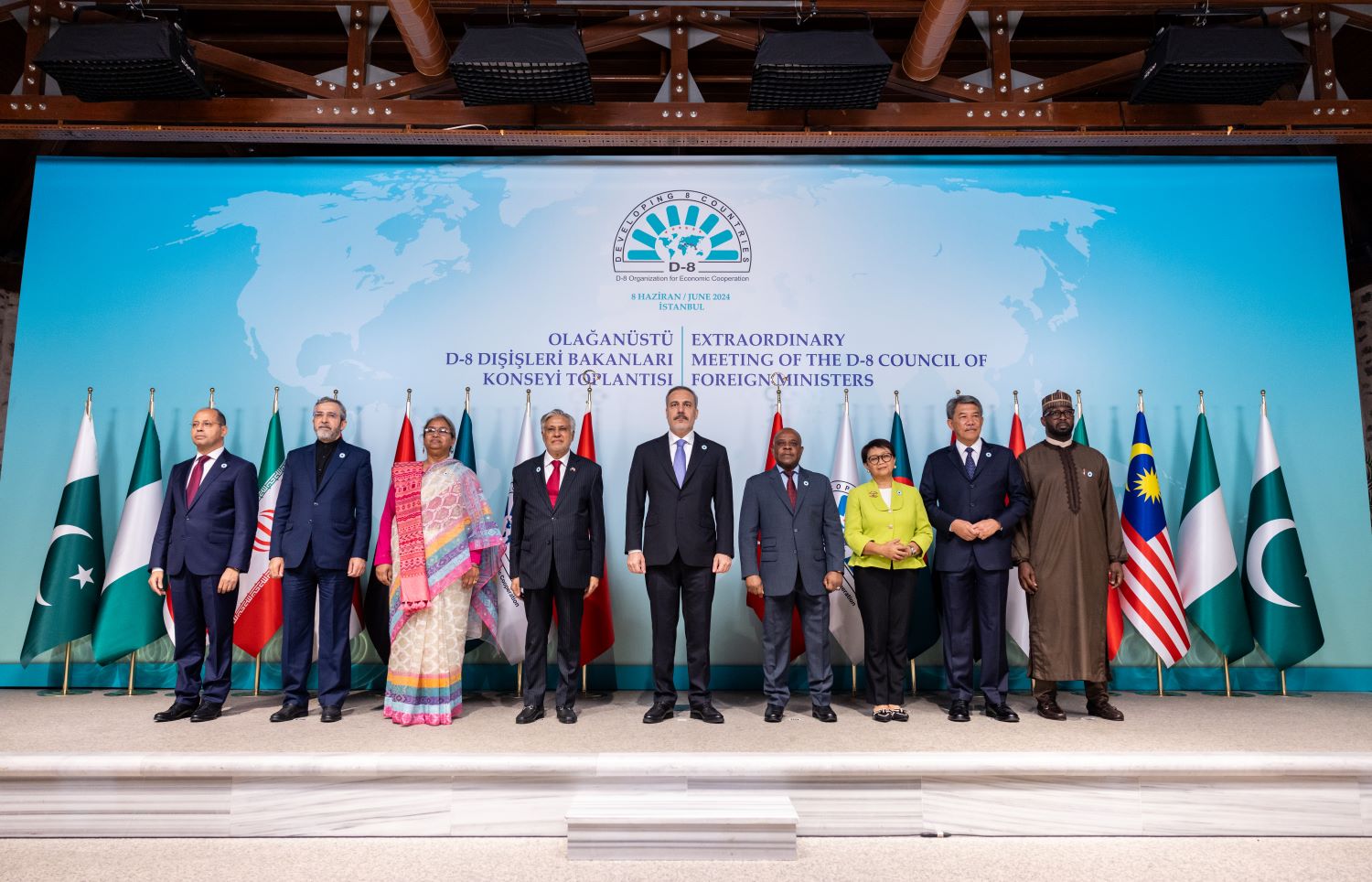 מדינות ה-D8 קוראות להפסקת המתקפה על עזה