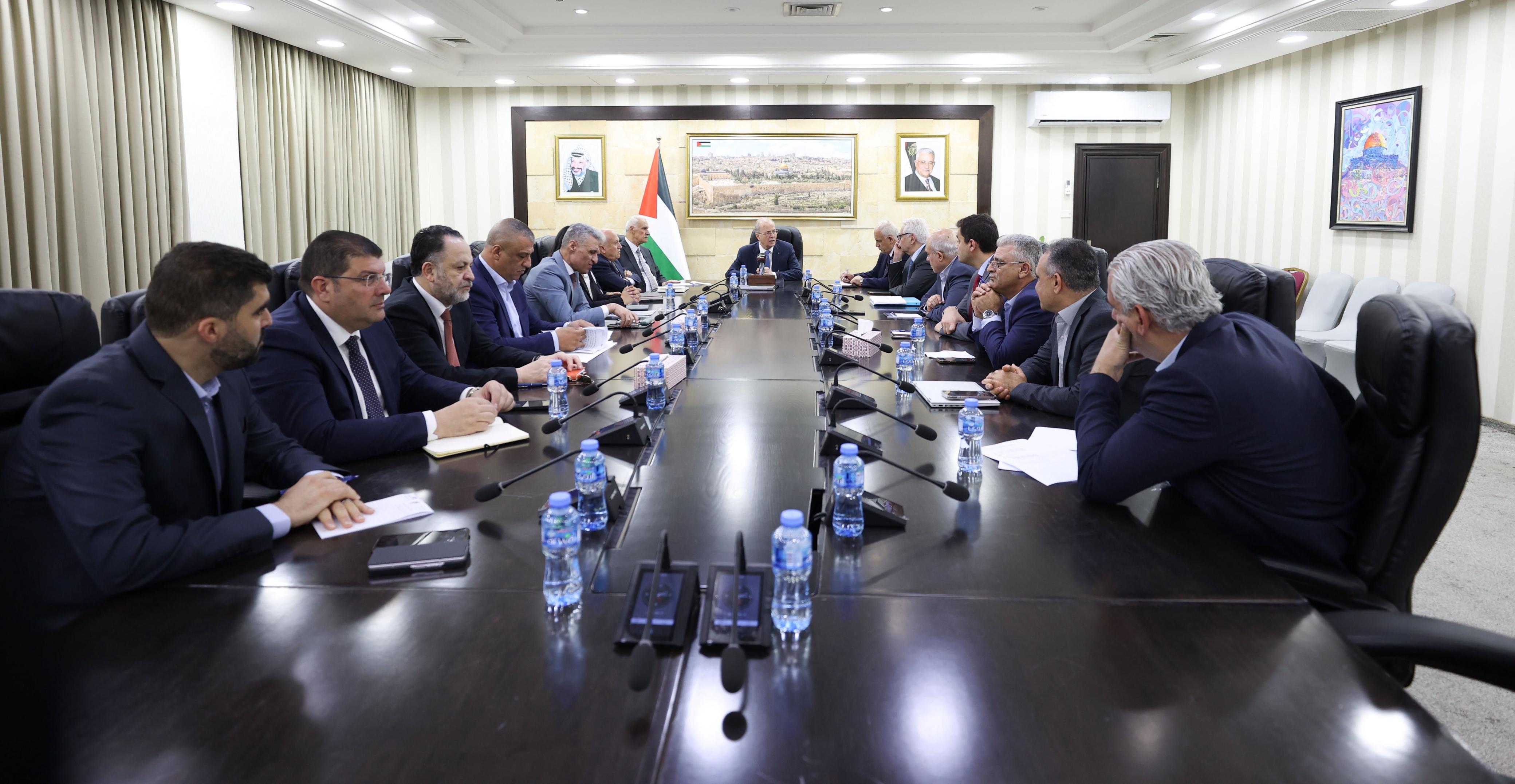 ראש הממשלה מוסטפא קיים דיון דחוף: התמודדות עם ההתפתחויות בשטח והבטחת המשך השירותים החיוניים