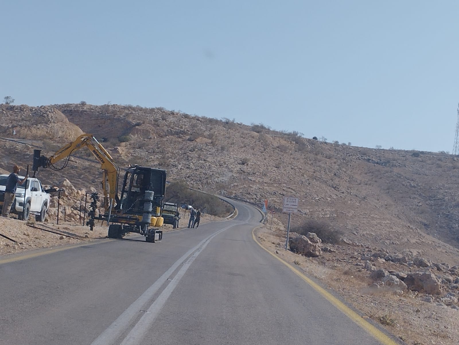 גדר ההתנחלות סוגרת על אדמות הפלסטינים בבקעה הצפונית