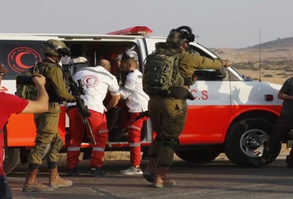 עימותים ליד מחסום תיאסיר: כוחות הכיבוש ירו בצעיר וסגרו את האזור