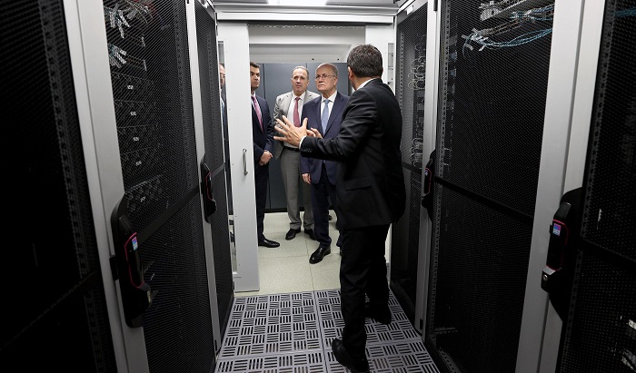 מוסטפא ביקר במשרד התקשורת: "המעבר לדיגיטל הוא עניין אסטרטגי"