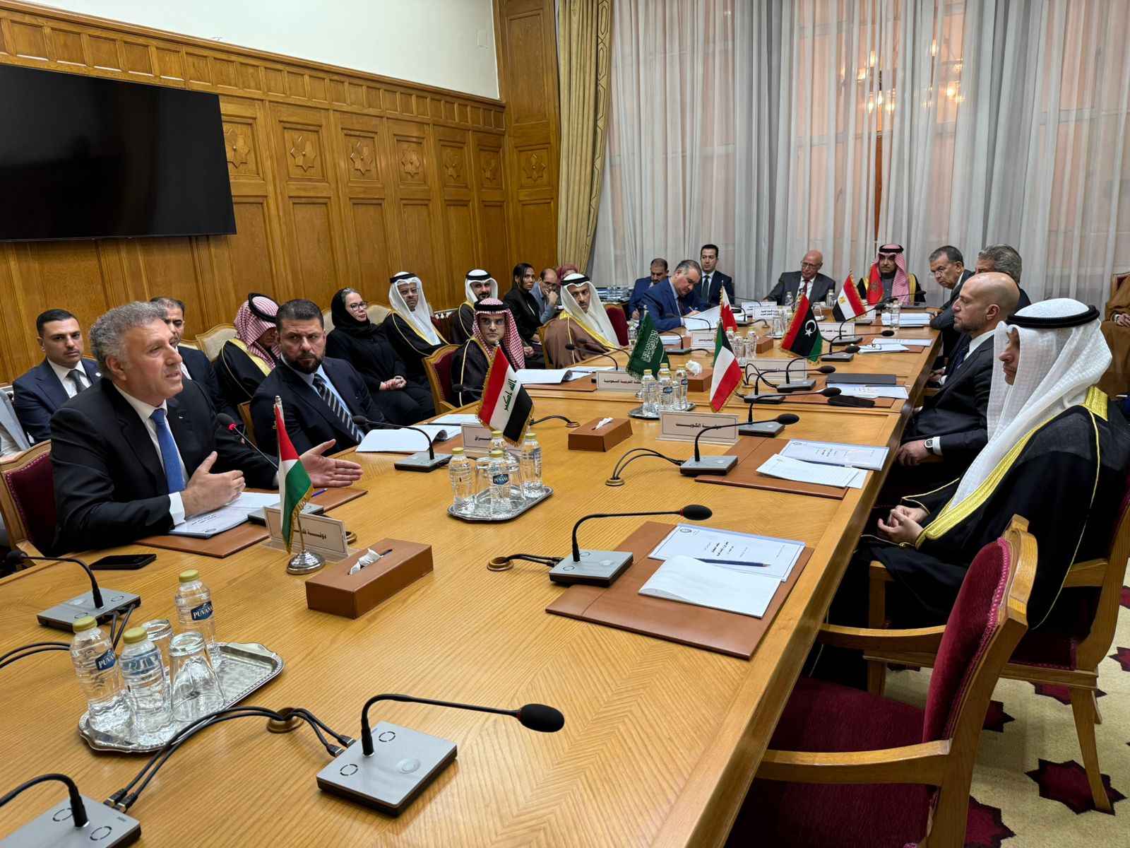 קהיר: השר עסאף השתתף בדיוני הוועדה המבצעת של מועצת שרי התקשורת הערבים