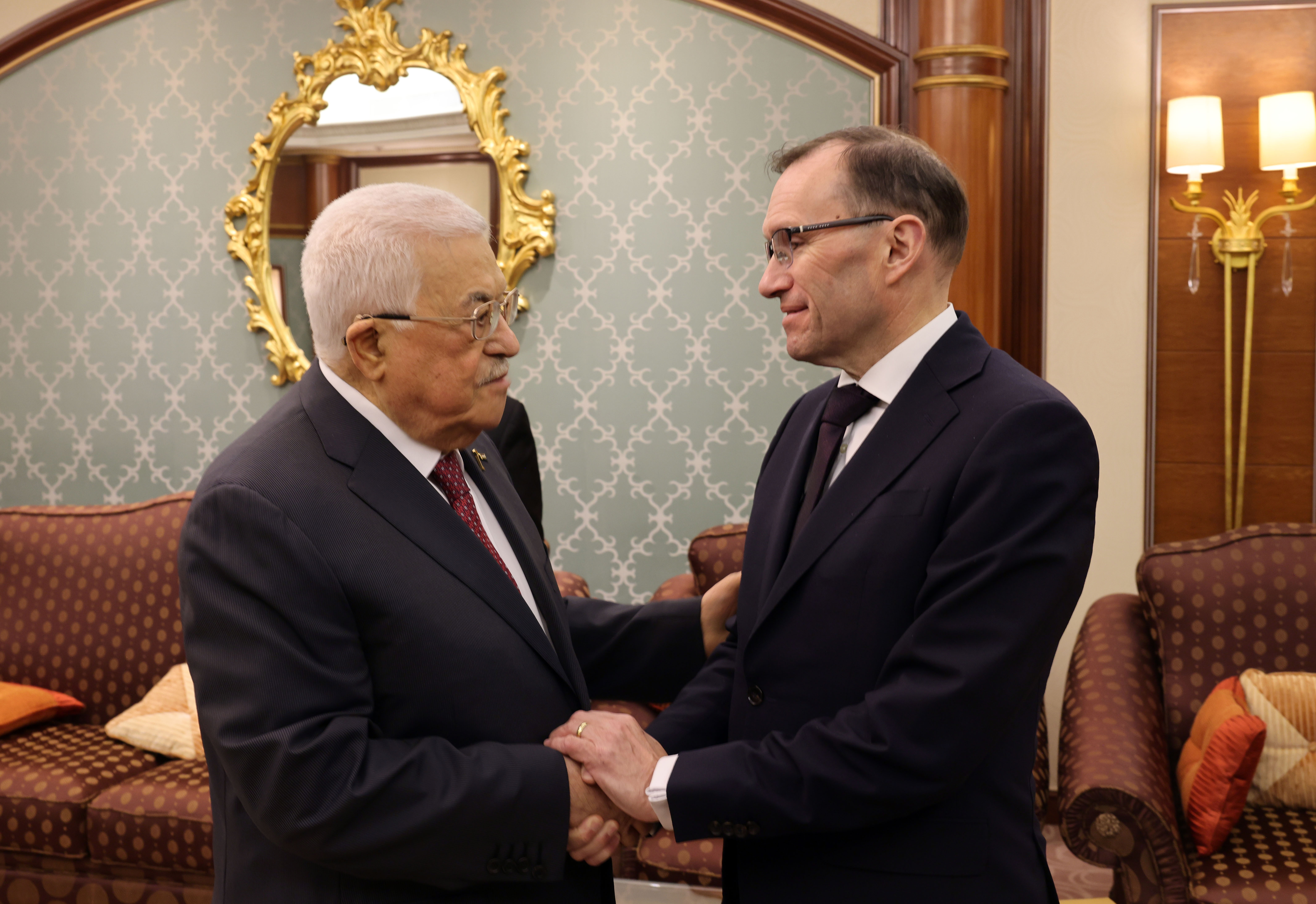 הנשיא הפלסטיני נפגש עם שר החוץ של נורבגיה 