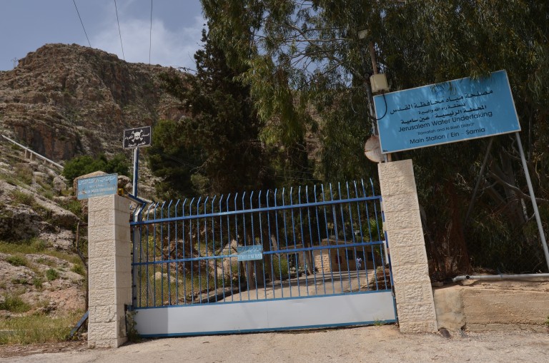 דו"ח: אלימות מתנחלים מובילה למשבר מים חריף בגדה – ועין סמיה הפכה לסמל