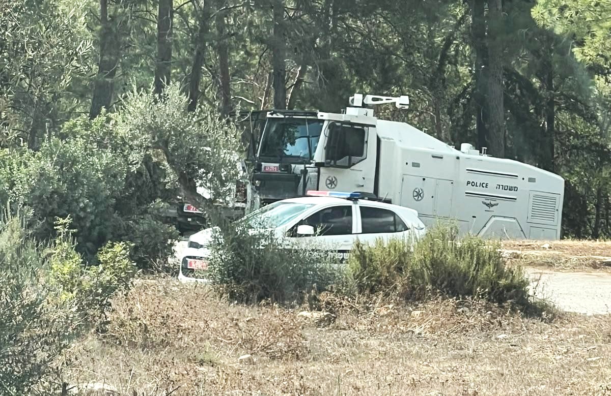 סמוטריץ' פלש לאדמות אזור א־רוס במג'ד אל־כרום; התושבים מחו