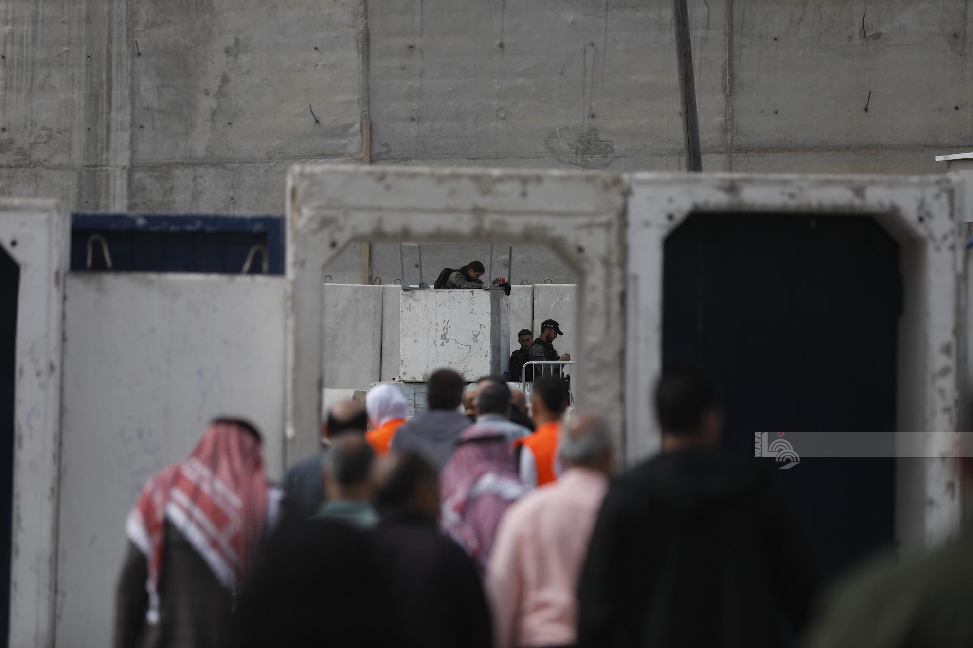 הגבלות קשות בכניסה לירושלים: כוחות הכיבוש מנעו מאלפים להגיע לאל-אקצא