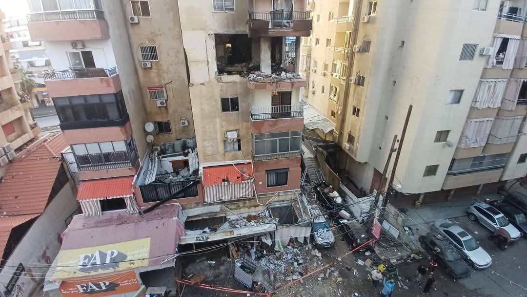 שלושה פלסטינים נהרגו בתקיפת כוחות הכיבוש על דירה בעיר צידון שבדרום לבנון