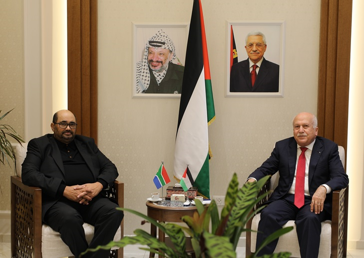 שר הכלכלה מוחמד העמור וקונסול דרום אפריקה ברמאללה דנו בהרחבת שיתופי הפעולה הכלכליים