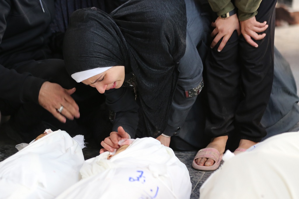 7 הרוגים, בהם 4 ילדים, בתקיפות כוחות הכיבוש הישראלי במרכז רצועת עזה