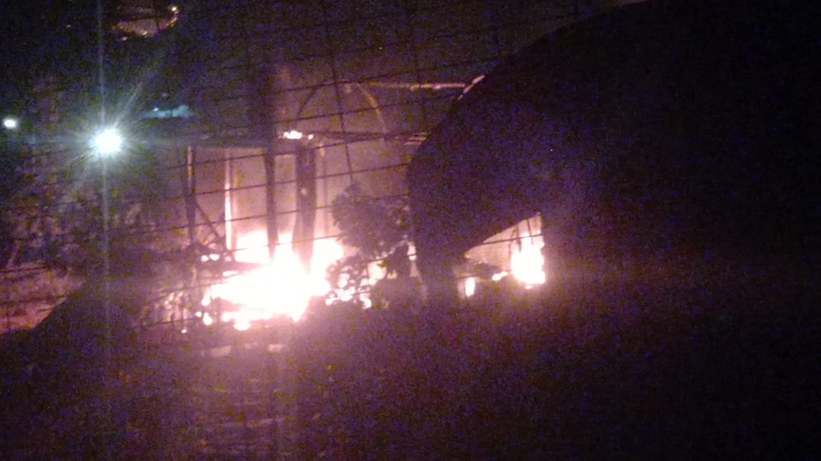 מתנחלים הציתו בית בכפר בירין – עשרה בני משפחה נאלצו להימלט