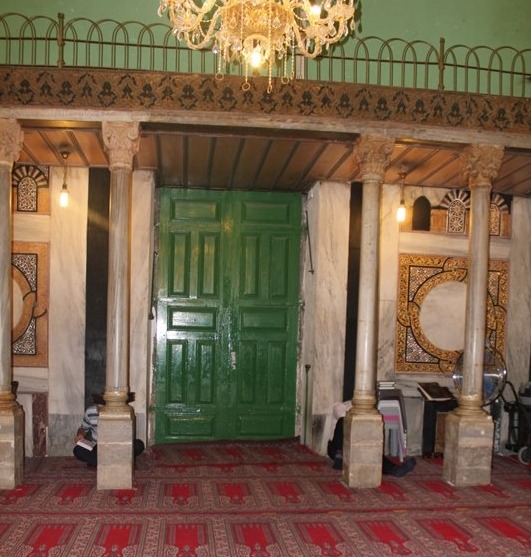 מתנחלים פולשו ל- אלחרם אלאבראהימי והעיר העתיקה בחברון 