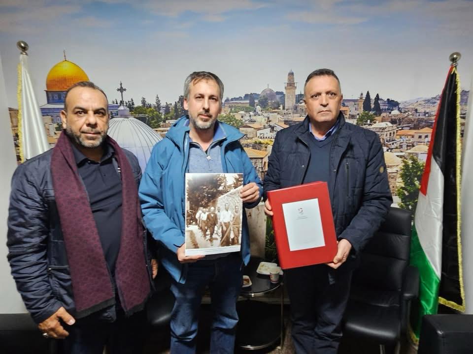 איגוד העיתונאים הפלסטיני: 260 עיתונאים נהרגו מאז תחילת המלחמה; מו״ל יווני הודיע על כוונה לקדם ספר תיעוד