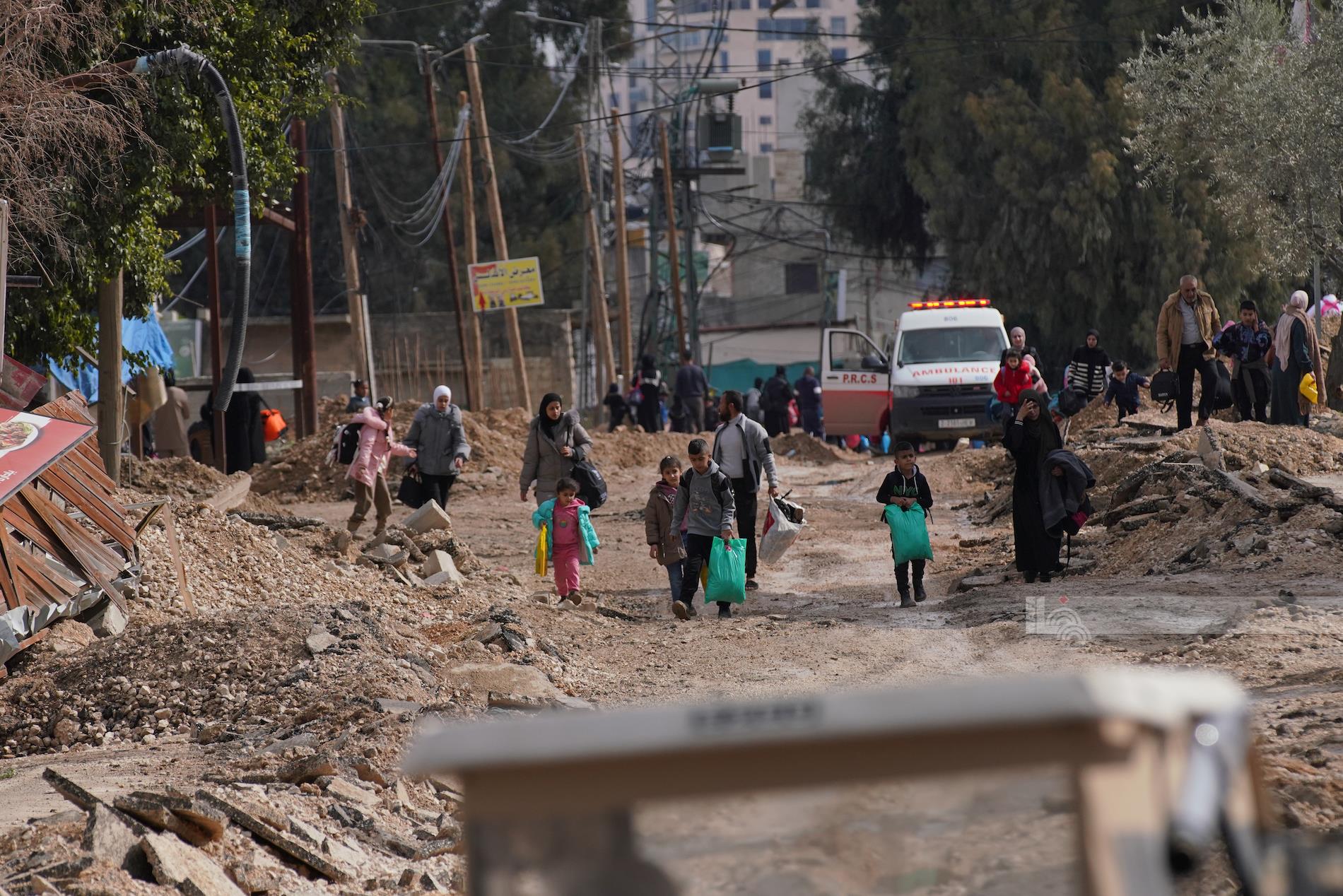 כוחות הכיבוש אילצו תושבים לפנות את בתיהם סביב מחנה הפליטים ג’נין