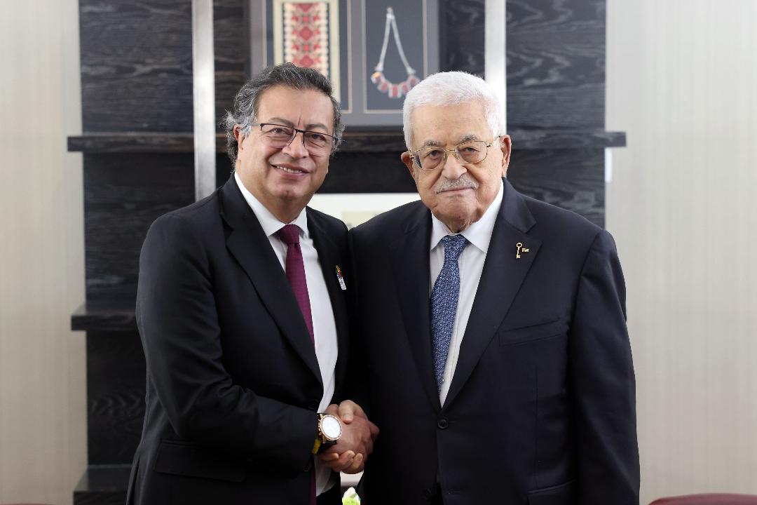 נשיא מדינת פלסטין נפגש עם מקבילו הקולומביאני: קריאה לסיום הכיבוש