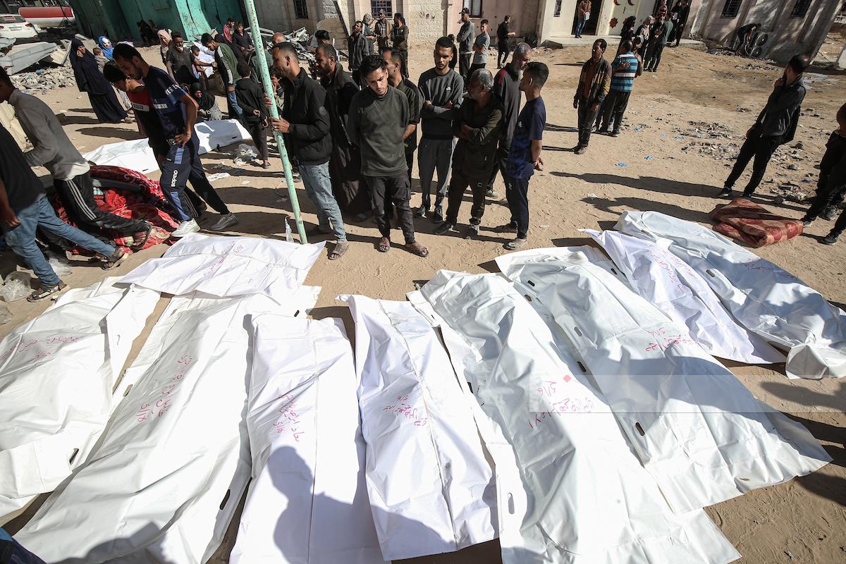 ישראל העבירה 15 גופות פלסטינים מרצועת עזה באמצעות הצלב האדום