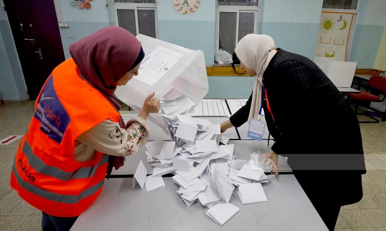 העם הפלסטיני בוחר בדרך הדמוקרטיה: יותר מחצי מיליון מצביעים ומצביעות בבחירות המקומיות 2026