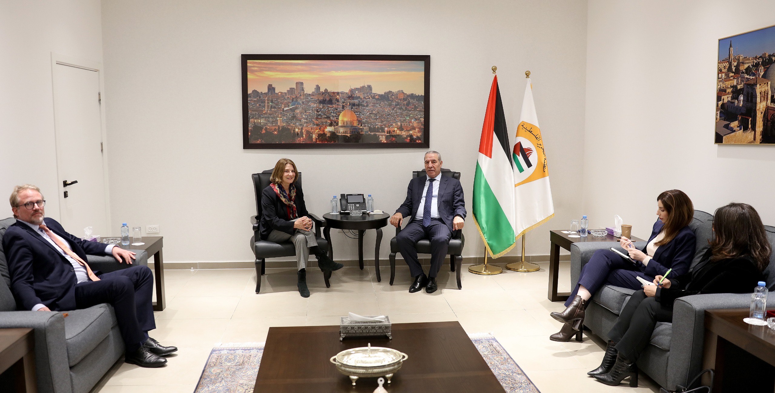 א־שייח נפגש עם נציגי נורווגיה לדיון בהתפתחויות האחרונות