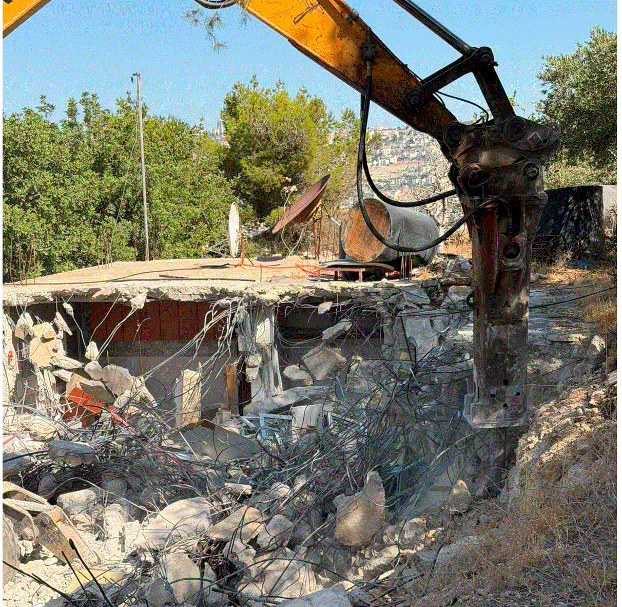 בית נהרס בסילוואן ומשפחה נאלצה להרוס שלושה בתים בג׳בל מוכבר