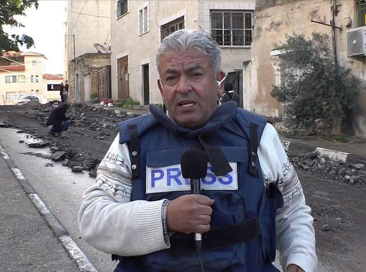 נשקפת סכנה חמורה לחייו: ארגון העיתונאים הפלסטיני קורא להתערבות בינלאומית דחופה להצלת העיתונאי העצור עלי סמודי