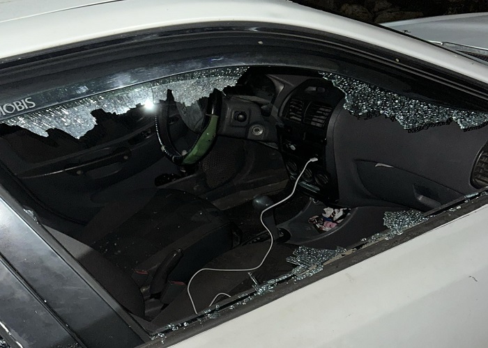 מתנחלים תקפו בתים ורכבים בברוקין תחת הגנת הכיבוש