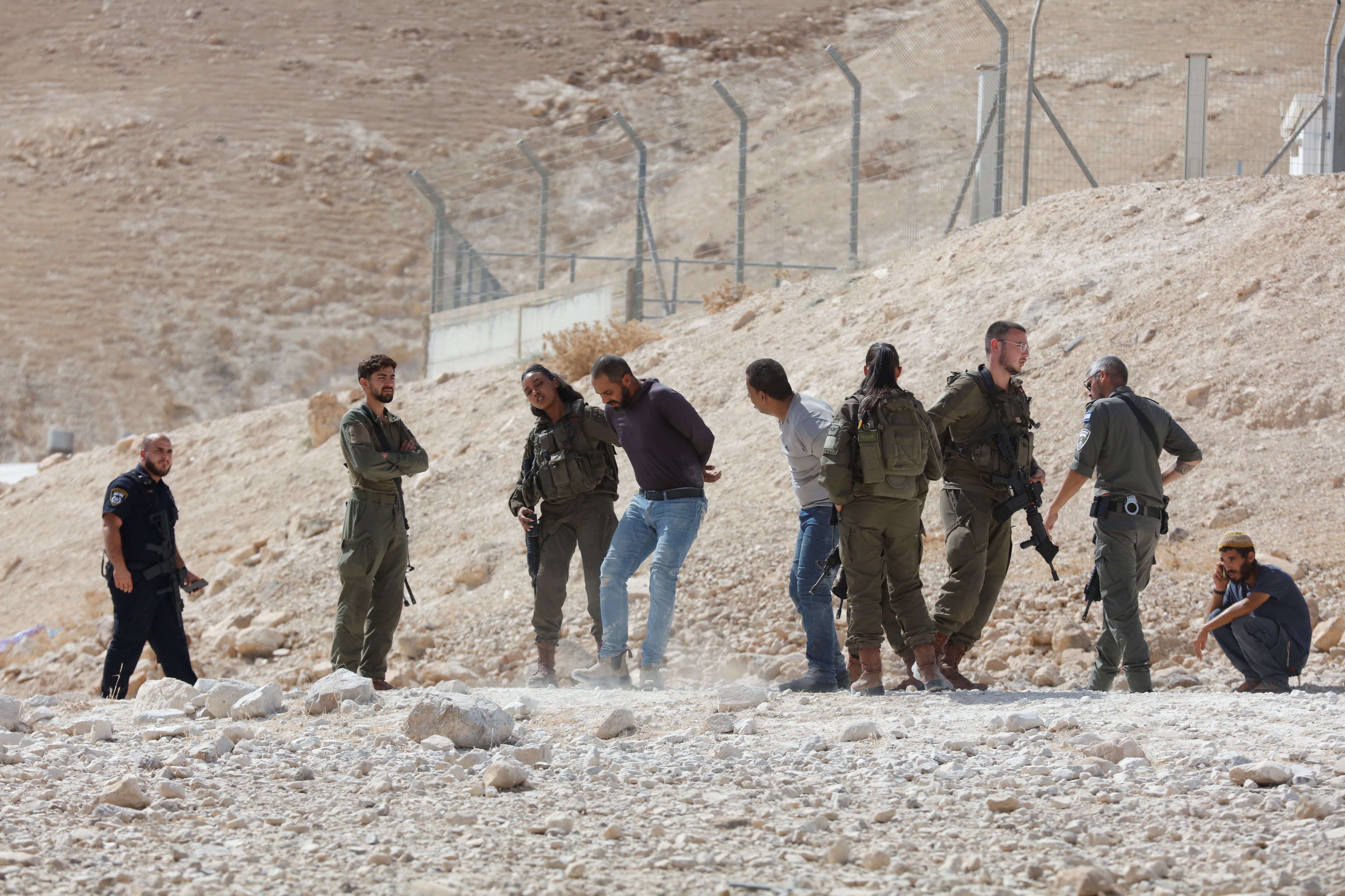 בתי הכלא של הכיבוש: מתקני עינויים ומחנות מוות