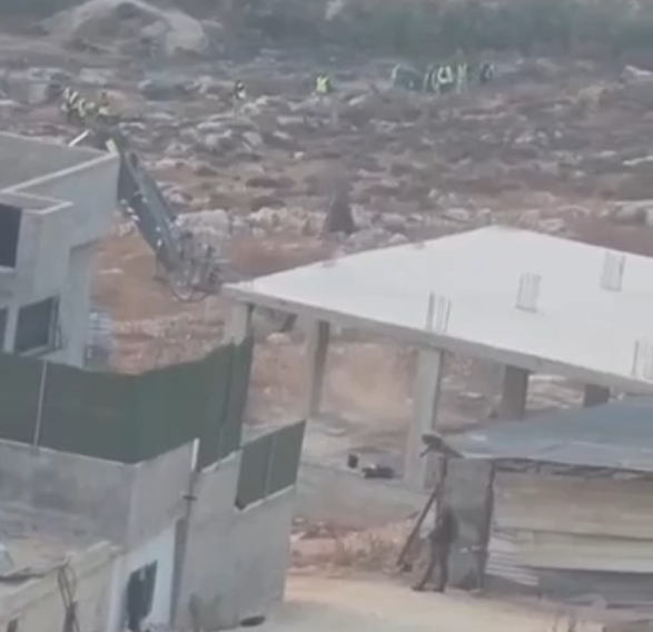 כוחות הכיבוש הרסו שבע דירות שבהן התגוררו 35 תושבים סמוך למחנה הפליטים קלנדיה