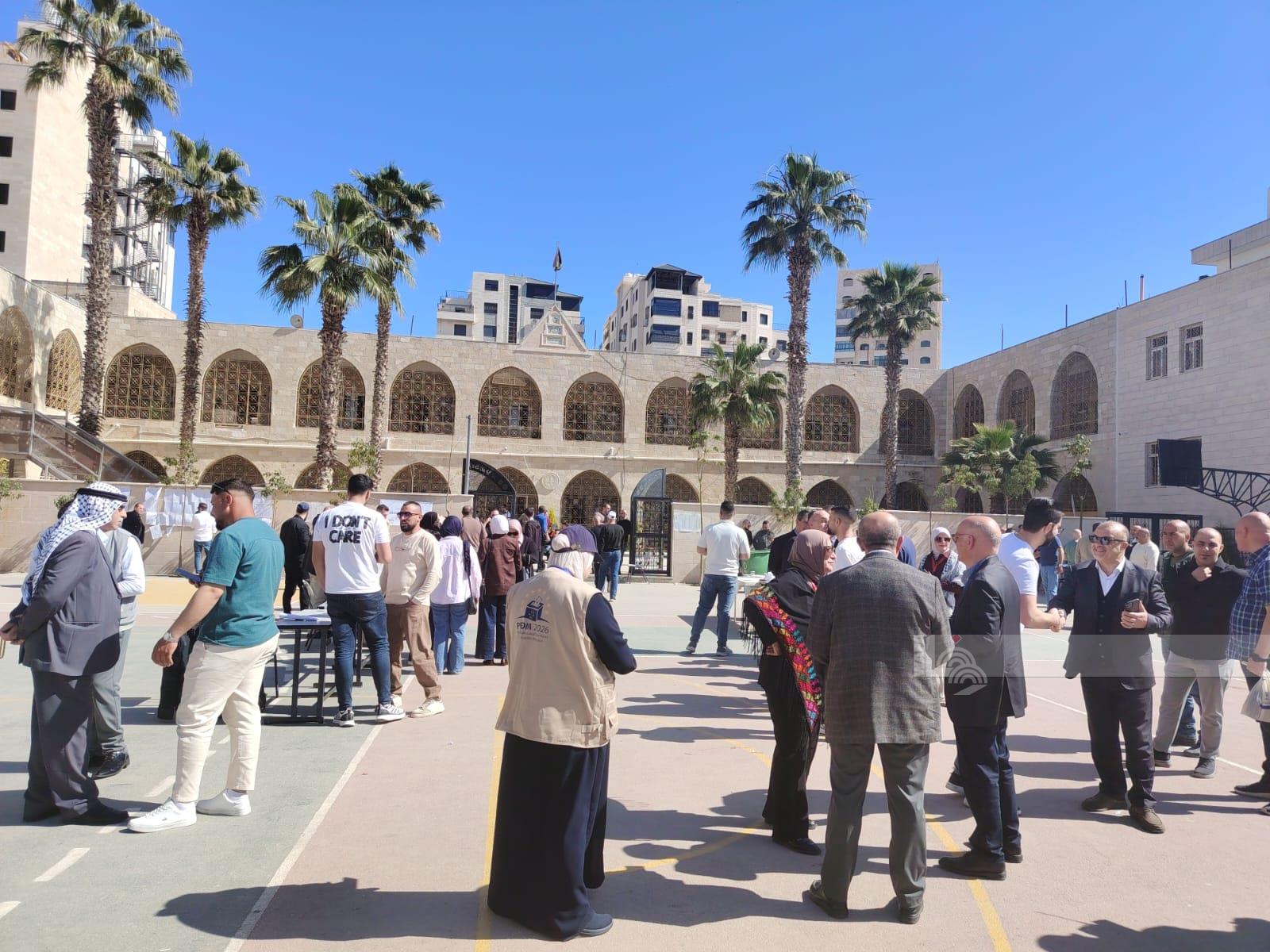 תושבי חברון השתתפו בבחירות לרשויות המקומיות למרות מגבלות כוחות הכיבוש