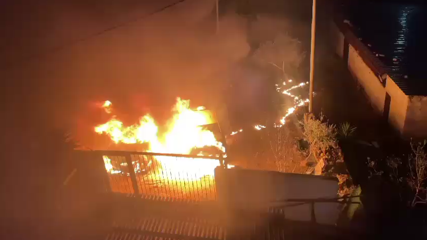 מתנחלים הציתו רכבים בכפר אל-מזרעה אל-ע'רביה ופגעו ברכוש נוסף