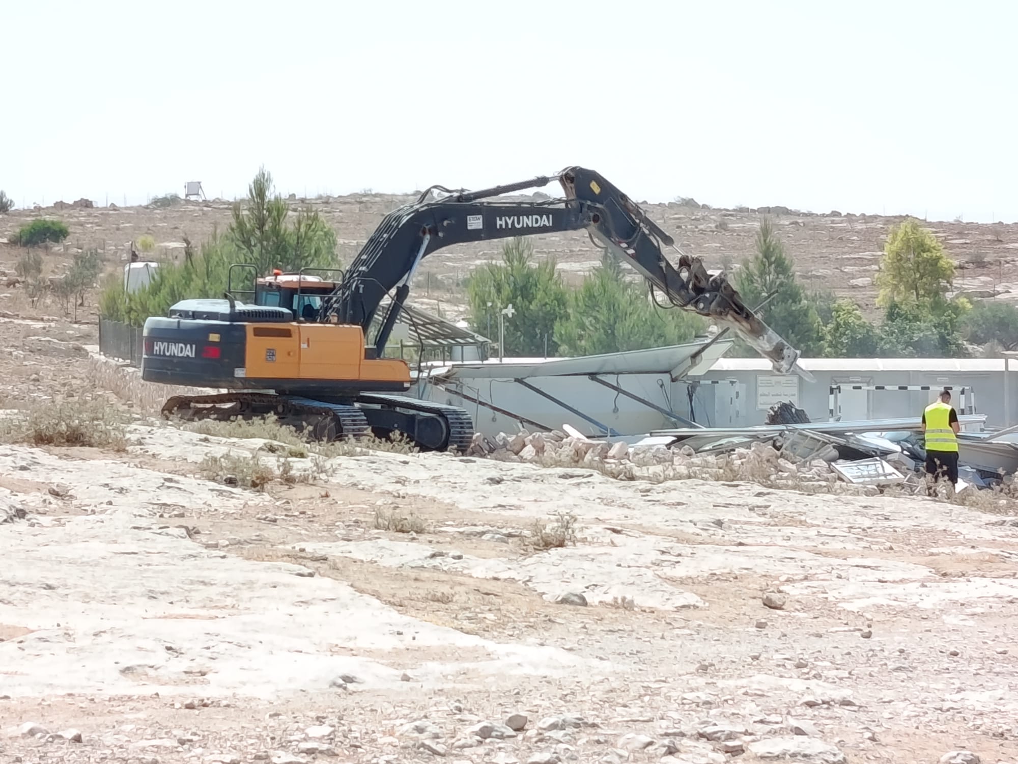 כוחות הכיבוש הרסו שתי כיתות ויחידת שירותים בבית ספר במסאפר יטא