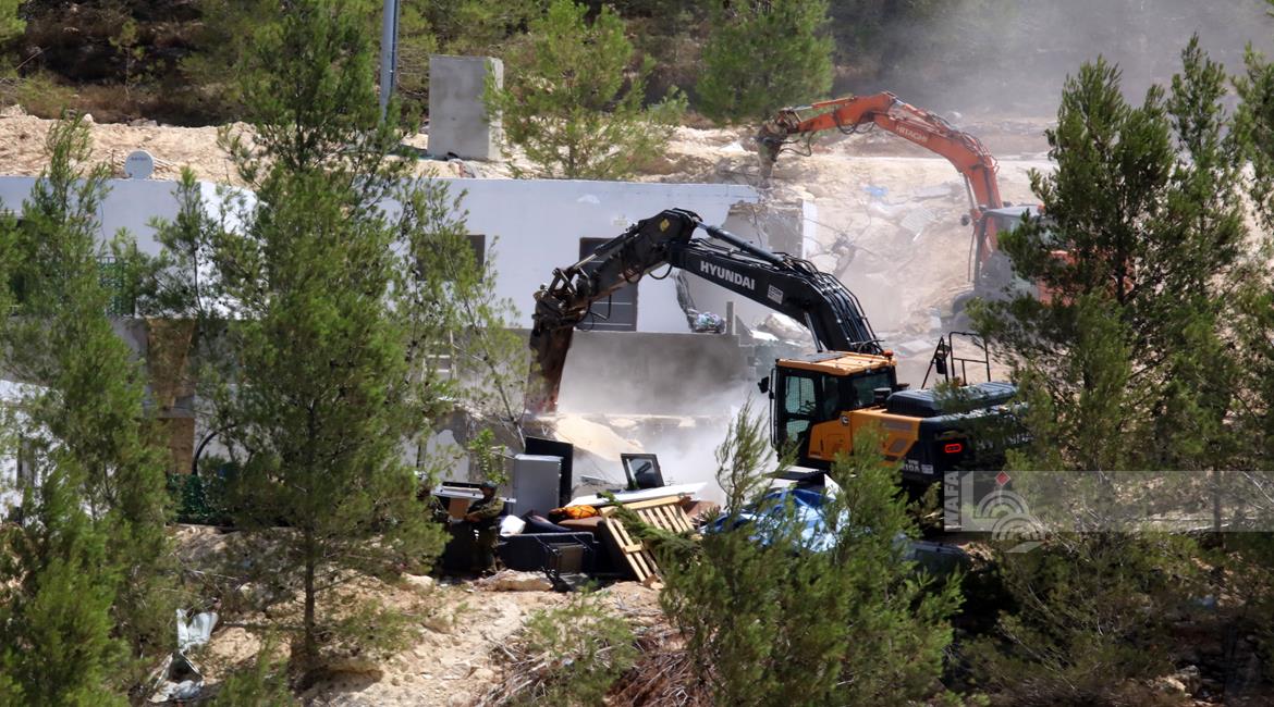 כוחות הכיבוש הרסו בית מאוכלס בכפר וולאג’ה שממערב לבית לחם