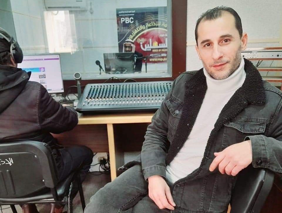 התקשורת הממלכתית הפלסטינית מביעה צער על מותו של העיתונאי תמִים מעמר בתקיפה ישראלית בח'אן יונס