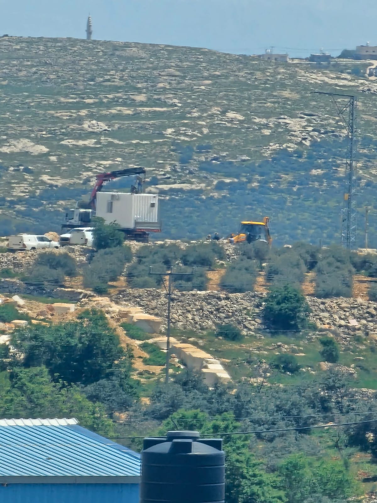 מתנחלים חותכים קווי מים סמוך לעין אל-עוג'ה מצפון ליריחו