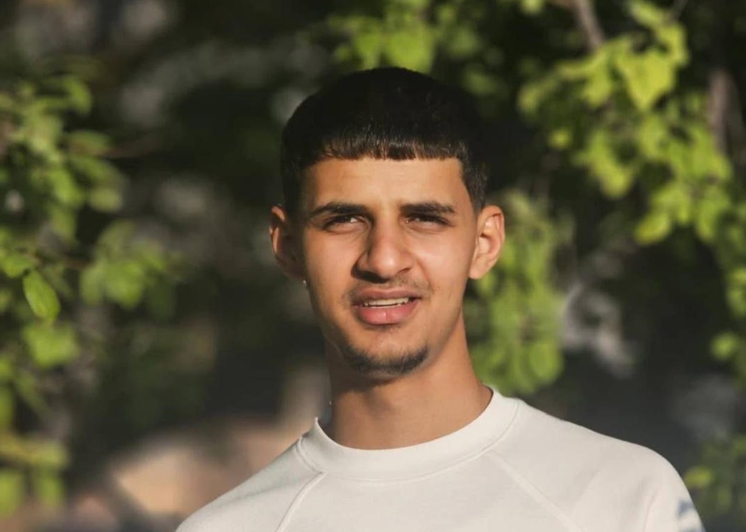 צעיר פלסטיני נהרג מאש כוחות הכיבוש סמוך ליעבד; גופתו הוחזקה בידי הצבא