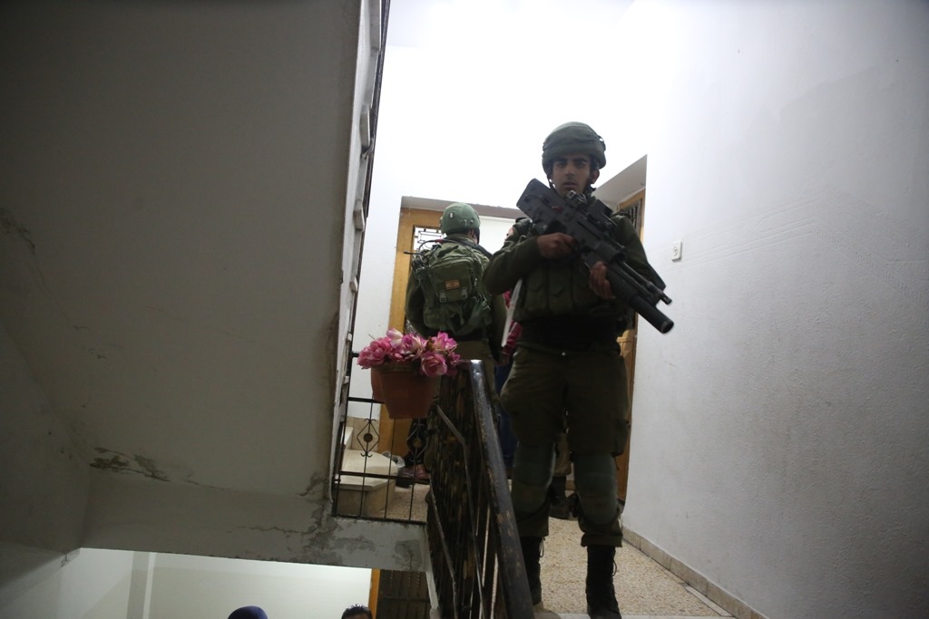 קשישה בת 68 מתה מדום לב במהלך פשיטת כוחות הכיבוש על ביתה בג'יוס, ממזרח לקלקיליה