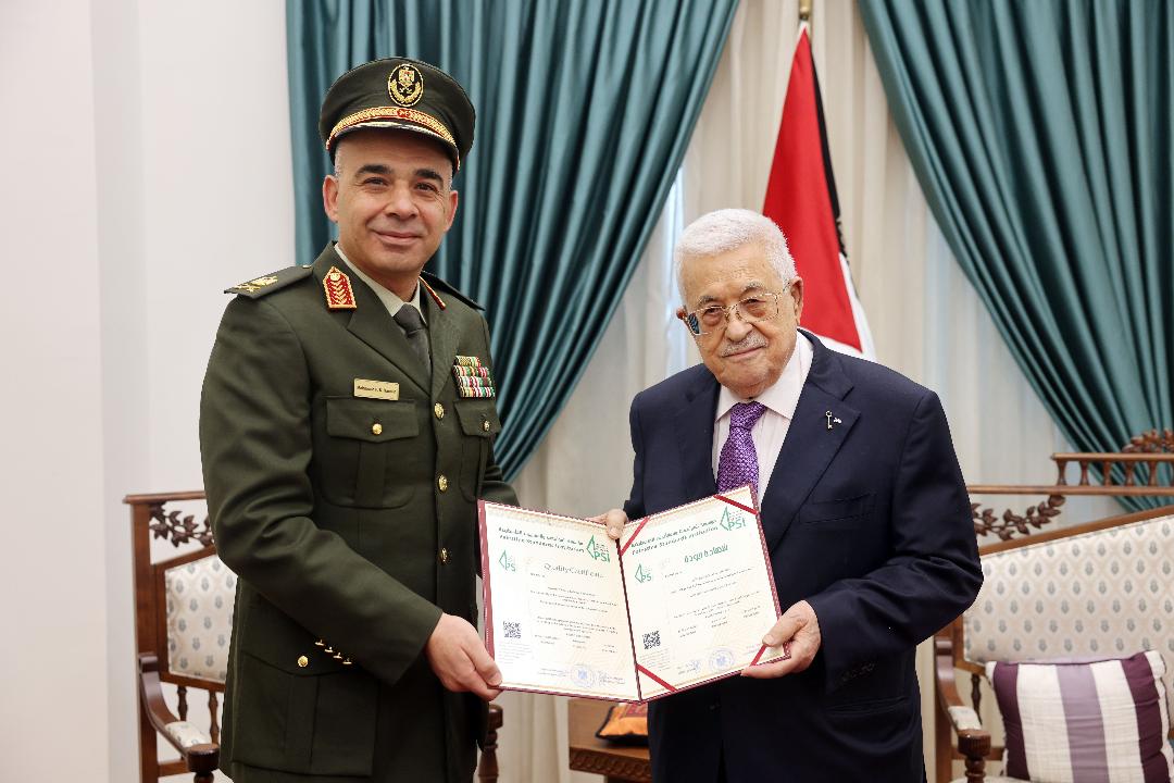 הנשיא אבו מאזן קיבל את ראש מנהלת ההדרכה הצבאית, אלוף מחמוד אבו הארון