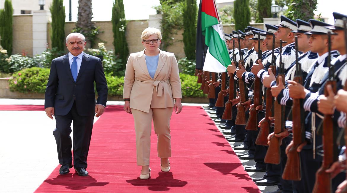 ראש ממשלת ליטואניה מבקרת בפלסטין   
