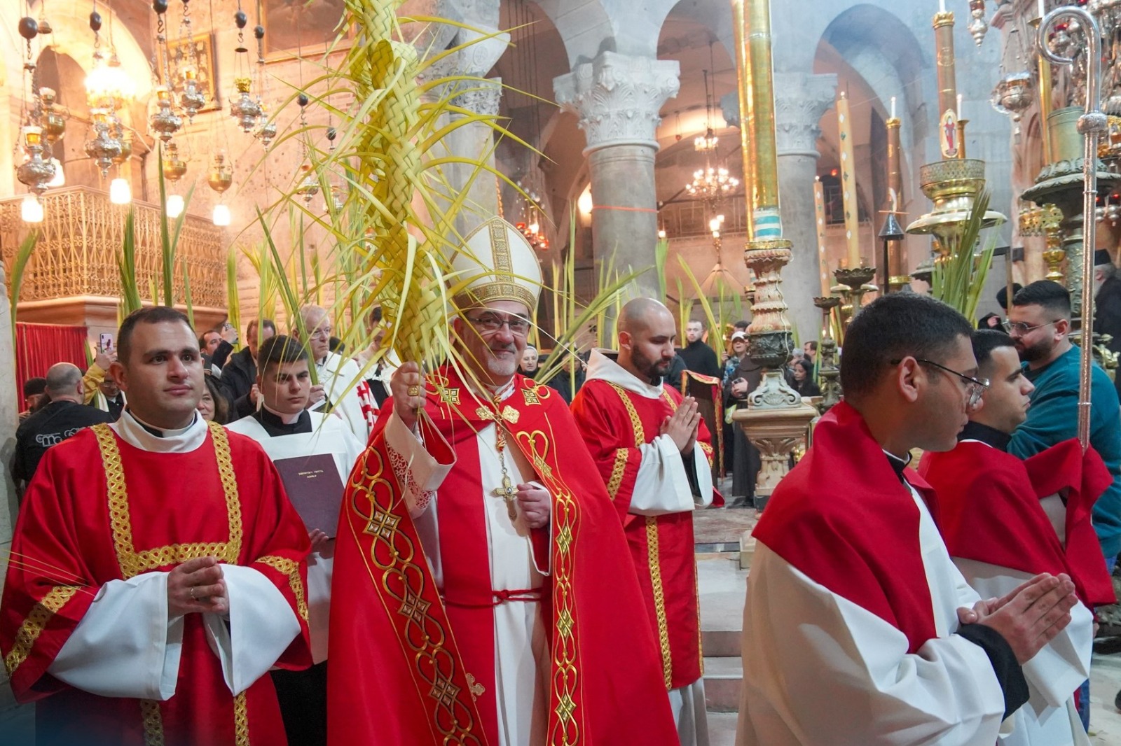 הכיבוש מונע מקארדינל ביתסאבאלה להיכנס לכנסיית הקבר… גינויים וקריאות להתערבות בינלאומית להפסיק את הפרות הכיבוש