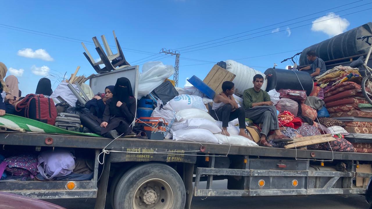 כוחות הכיבוש מגרשים בכפייה אלפי תושבים משכונות בעיר עזה