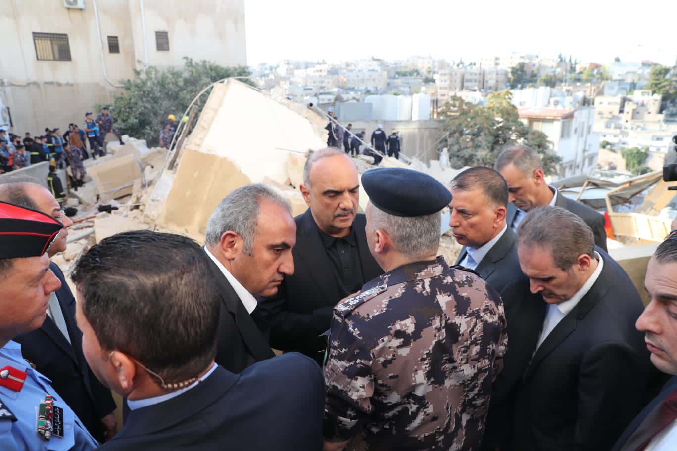 חמישה הרוגים בהתמוטטות בניין מגורים