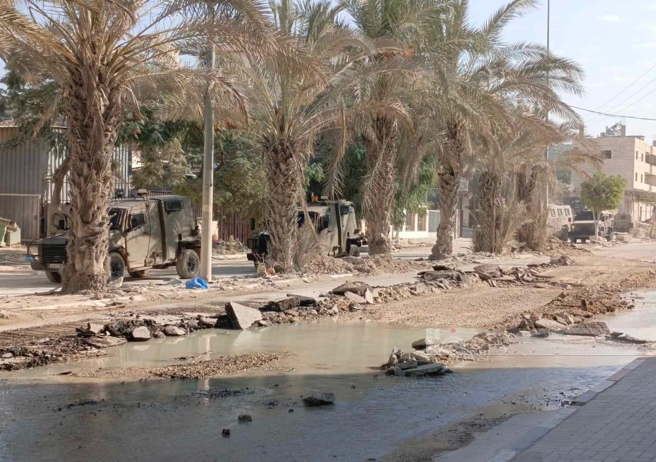 יומיים לאחר אישור החוק: כוחות הכיבוש הרסו את משרדי אונר"א במחנה נור א-שמס בטולכרם