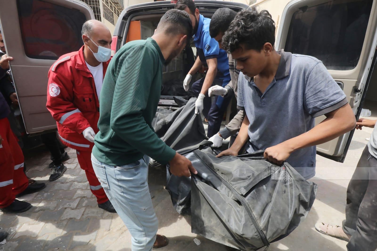 251 יום לרצח העם: עשרות אזרחים פלסטינים נהרגו בהפצצה ישראלית מתמשכת בעזה