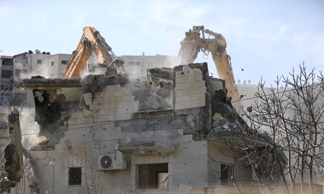 כוחות הכיבוש הרסו בית ומבנים וגרפו אדמות בשכונת אל־בוסתן בסילוואן